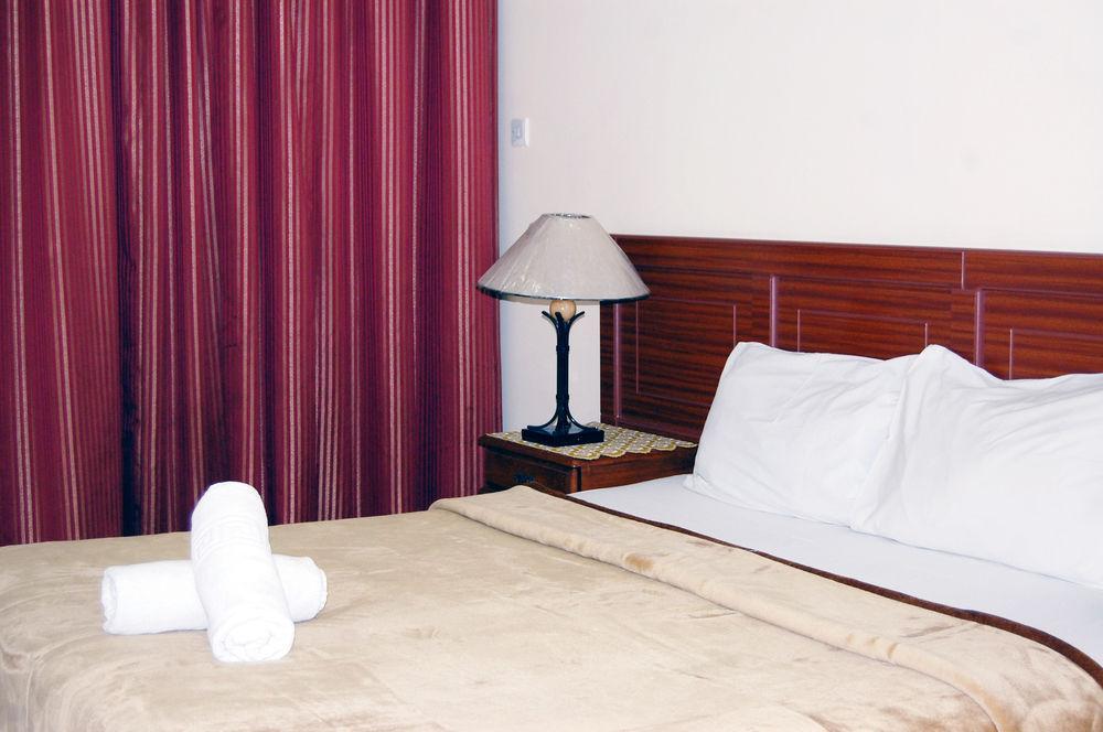 Al Ferdous Hotel Apartments Sharjah Buitenkant foto