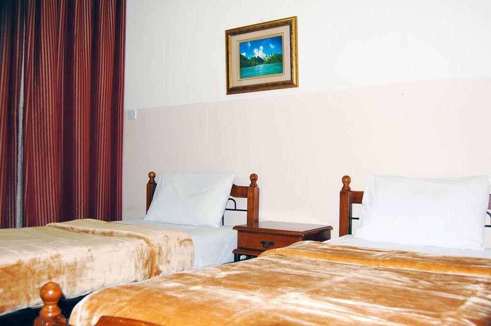 Al Ferdous Hotel Apartments Sharjah Buitenkant foto