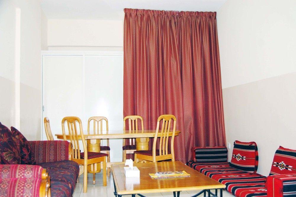 Al Ferdous Hotel Apartments Sharjah Buitenkant foto