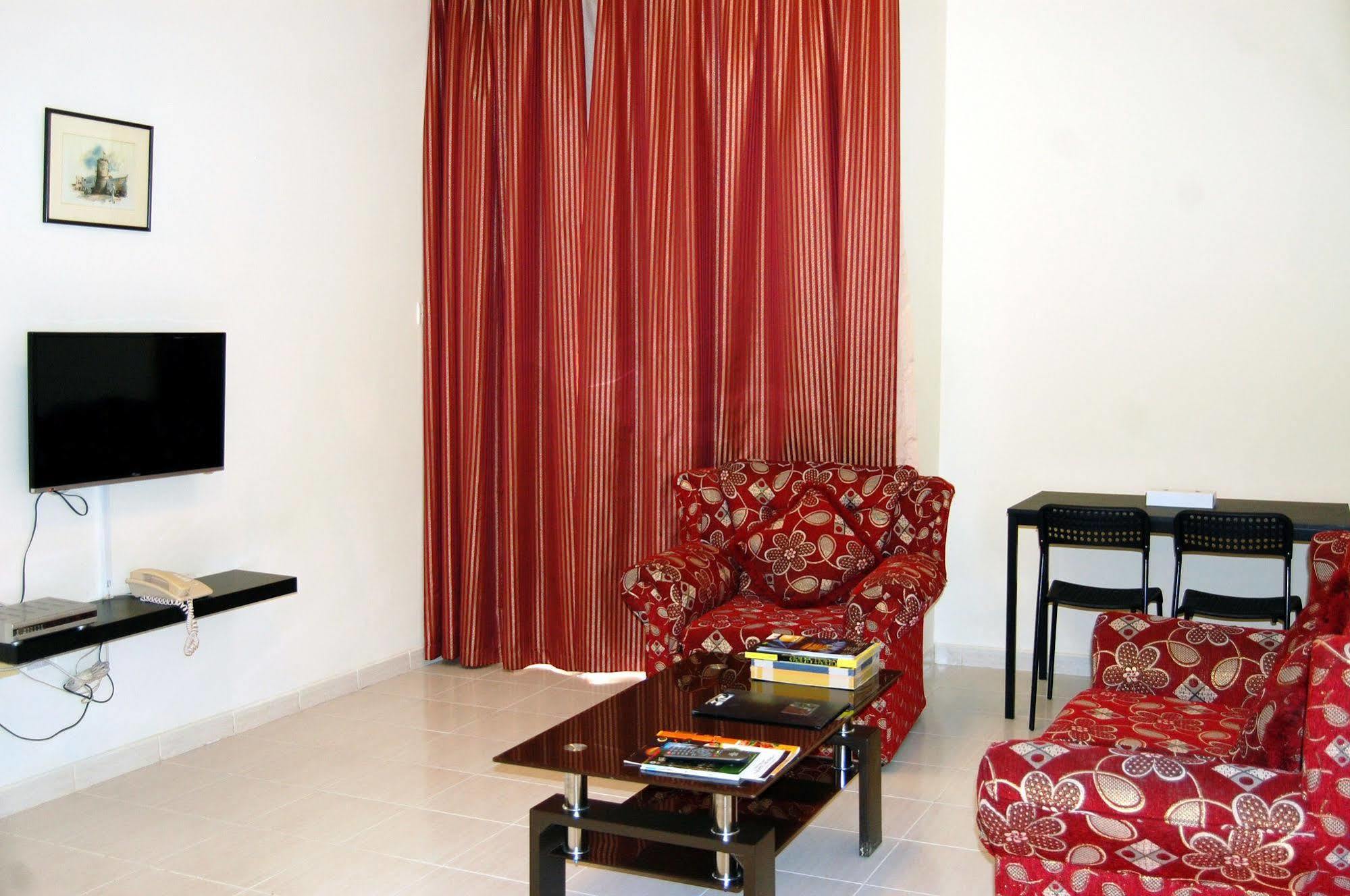 Al Ferdous Hotel Apartments Sharjah Buitenkant foto