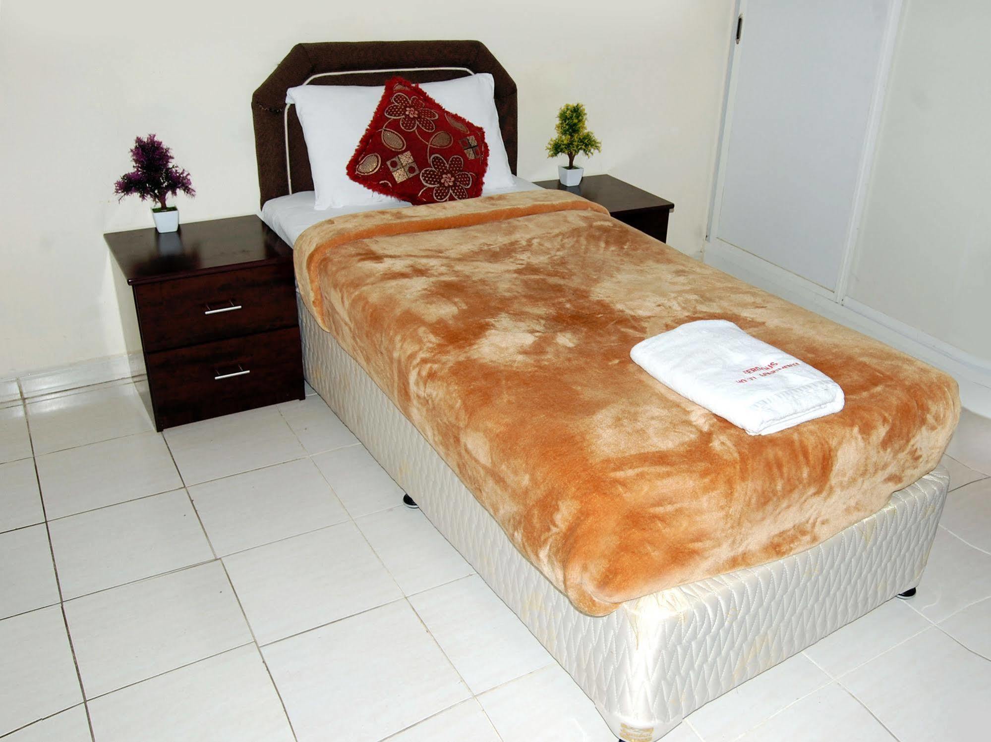 Al Ferdous Hotel Apartments Sharjah Buitenkant foto