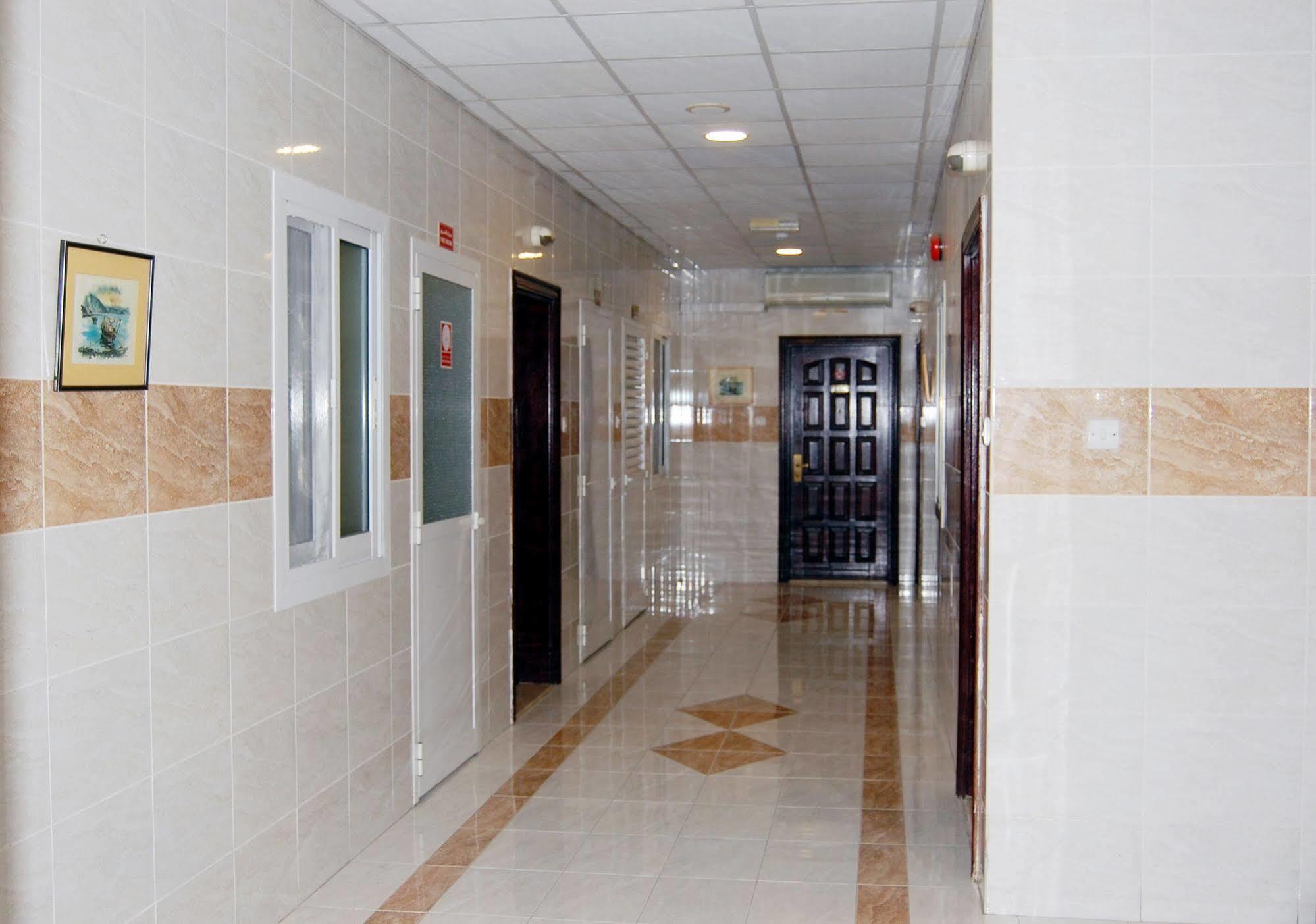 Al Ferdous Hotel Apartments Sharjah Buitenkant foto
